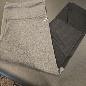 Ladies grey and black Capri leggings sz XL
